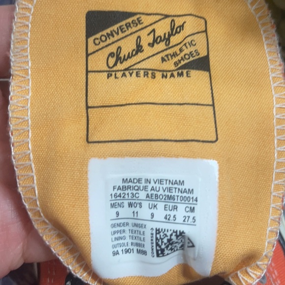 Orange limited addition yin yang converse extremely good condition - Picture 2 of 2